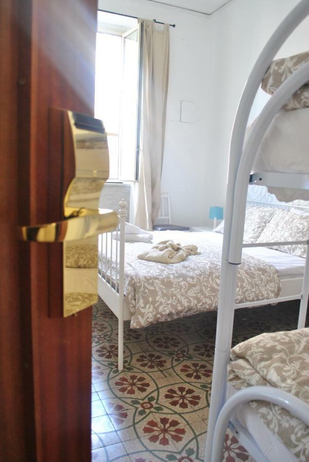 Sunrise Hostel & Rooms Palermo Ngoại thất bức ảnh