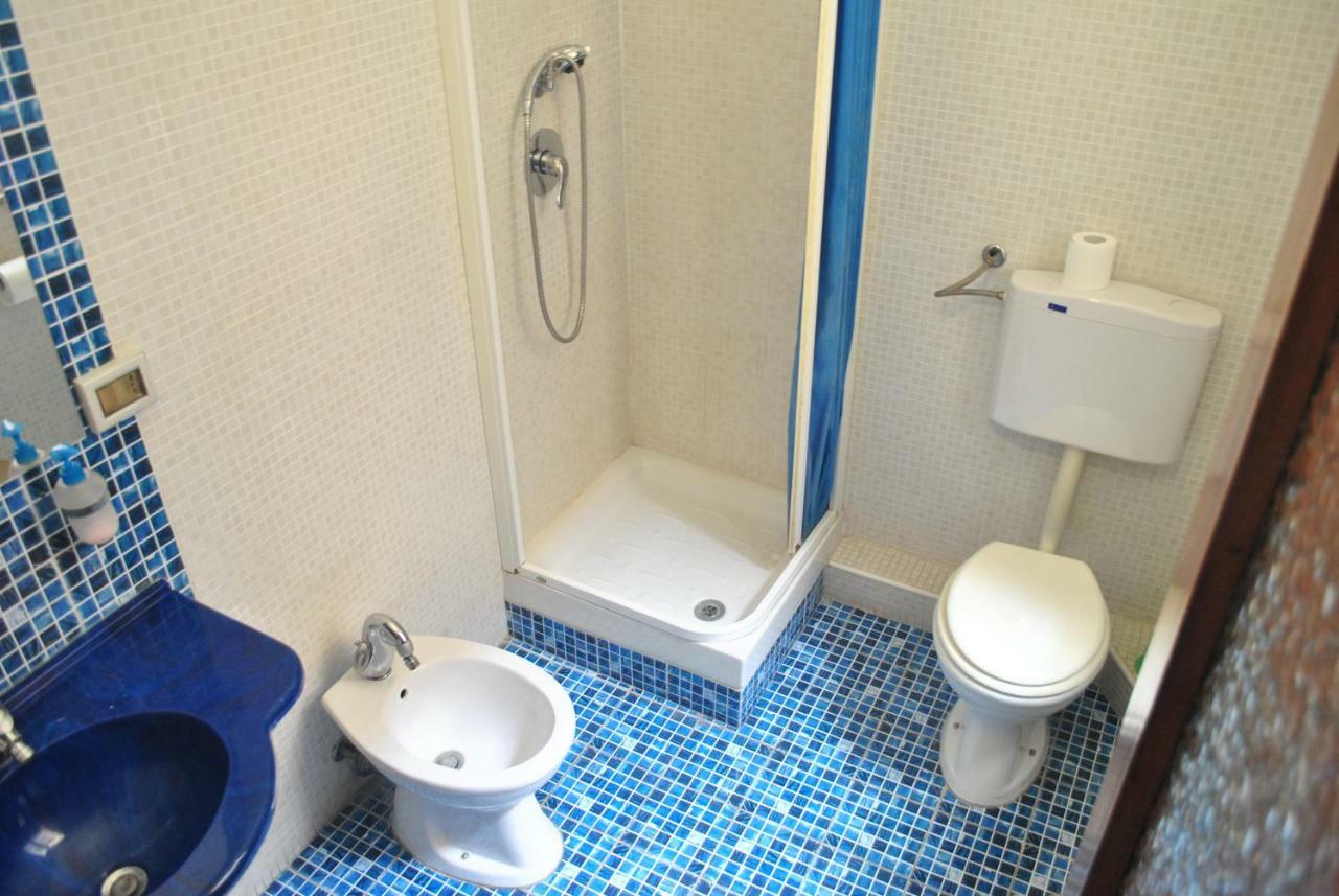 Sunrise Hostel & Rooms Palermo Ngoại thất bức ảnh